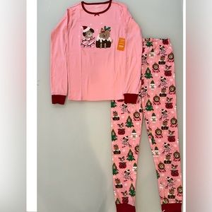 Gymboree Xmas Puppy PJ NWT
Smoke Free Home